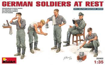 MINIART GERMAN SOLDIERS AT
