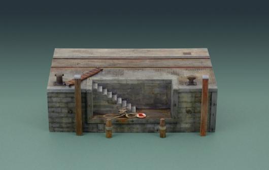 ITALERI DOCK WITH STAIRS