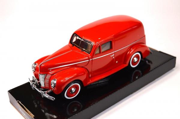 MOTORMAX \'40 FORD SEDAN DELIVERY RED 1/2