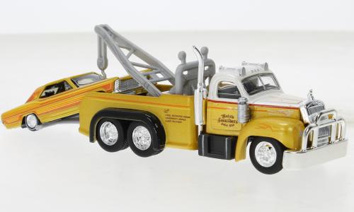 MAISTO 1/64 MACK TOW TRUCK + BUICK