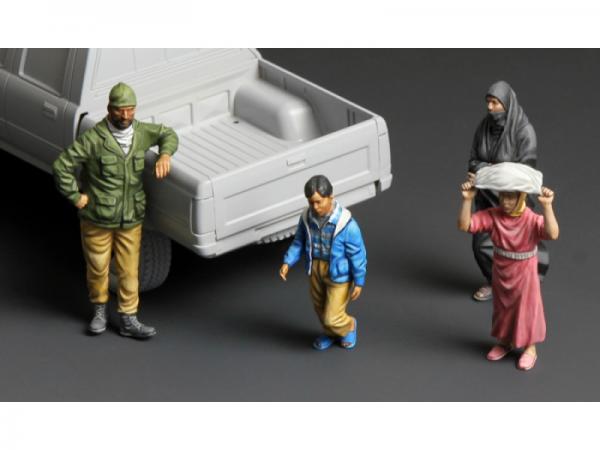 MENG MIDDLE EASTERNERS IN STREET 1/35