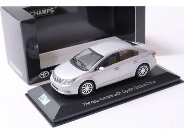 1/43 2009 TOYOTA AVENSIS T27 SILVER