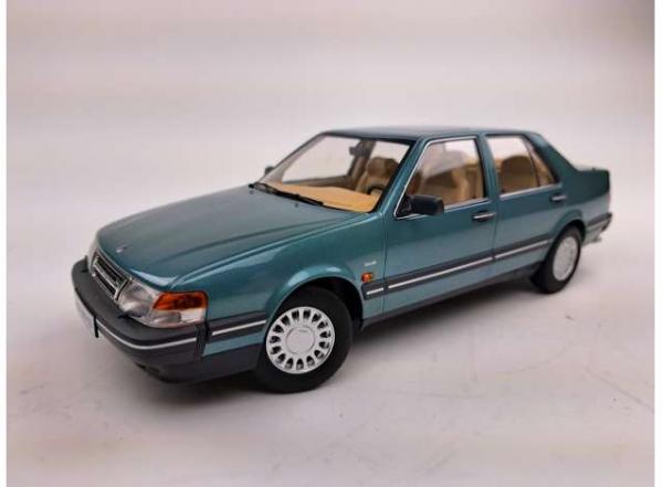 T9 1/18 1990 SAAB 9000 CD TURBO GREEN